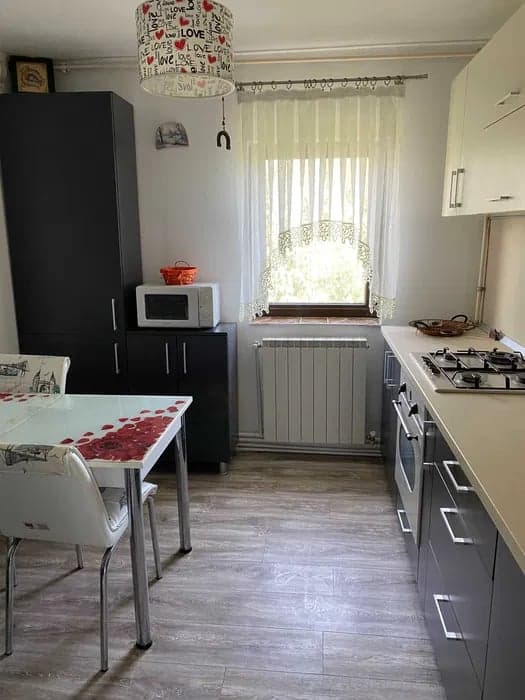 Apartament 3 camere - Inel I - etaj 4 cu pod - centrala proprie - 5