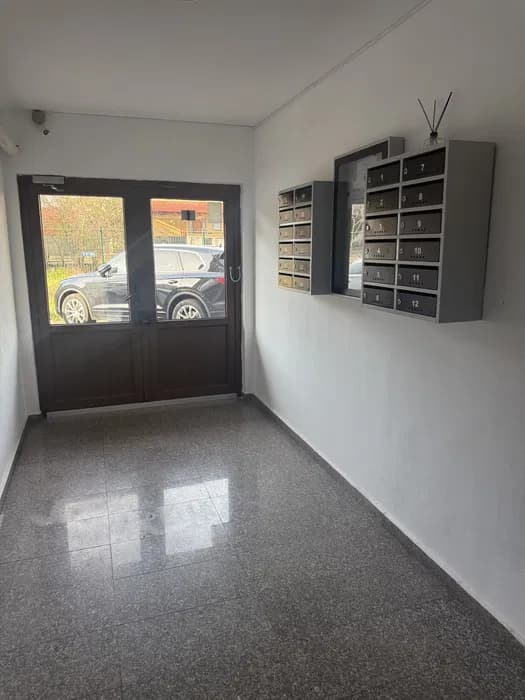 Apartament 2 camere, km 5, decomandat, etaj 5, balcon închis - 2