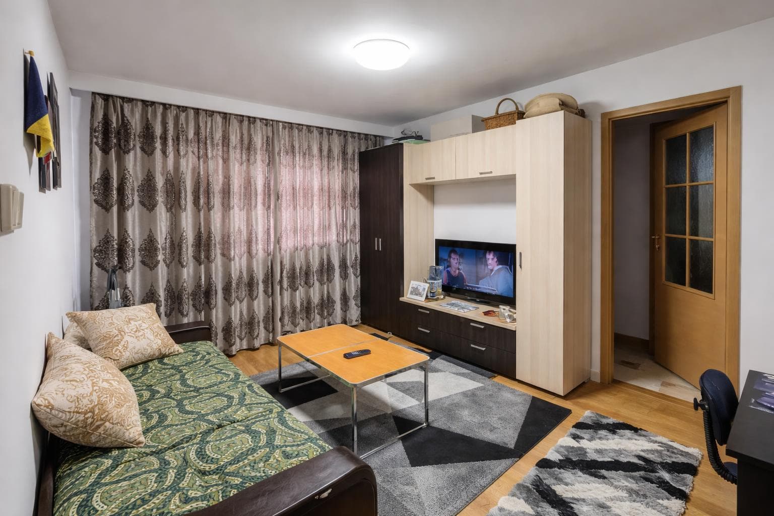 INEL I - GALERIILE SOVEJA- APARTAMENT CU 2 CAMERE MOBILAT CENTRALA GAZE - 2