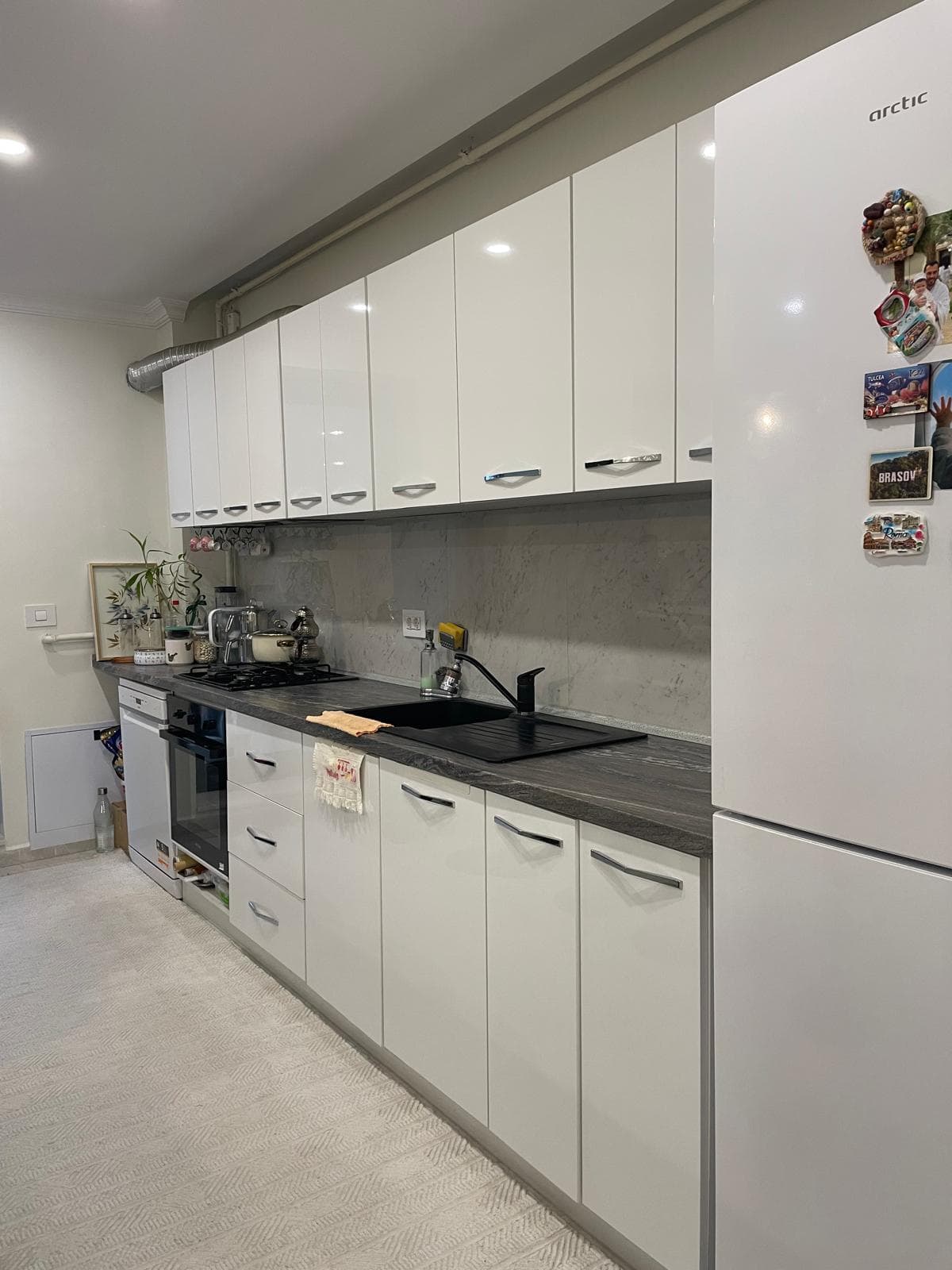 Apartament 2 camere, Tomis Nord, etaj 4/4, balcon 9 mp, construcție 2024