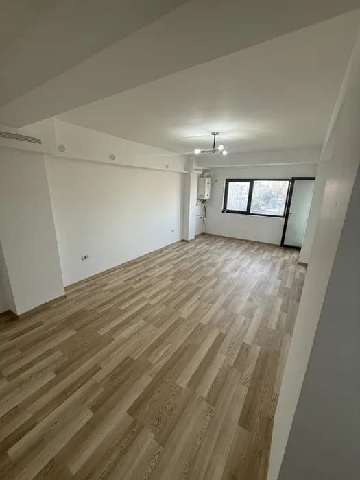 Apartament 2 camere, km 5, decomandat, etaj 5, balcon închis - 3