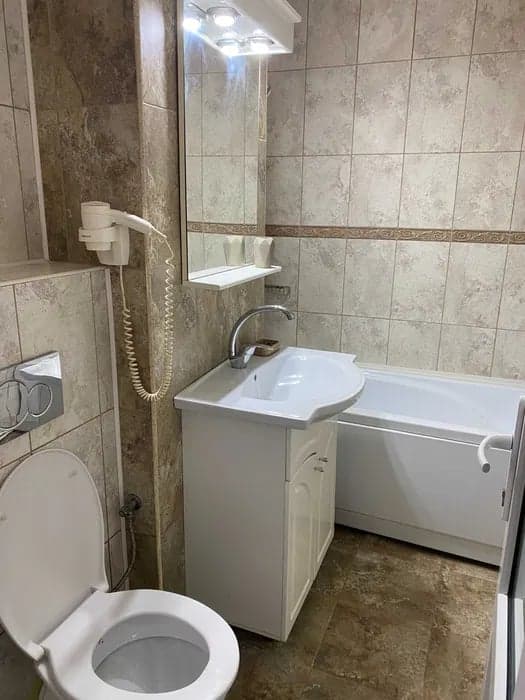 Apartament 3 camere - Inel I - etaj 4 cu pod - centrala proprie - 4