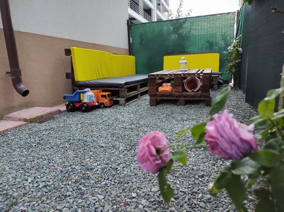 Apartament Cu Curte - La Doi Pasi De Plaja - Loc Parcare ! - 2