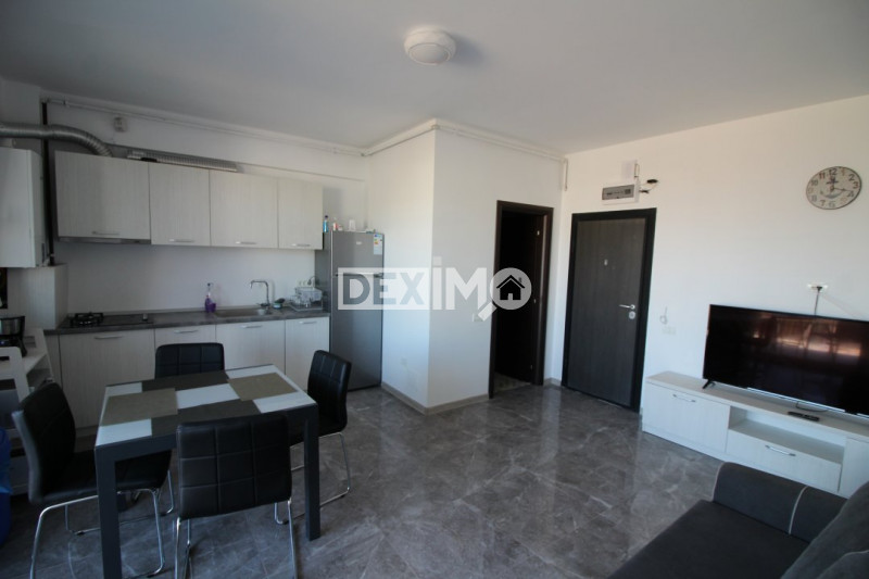 Apartament 3 Camere - Mamaia Nord - Vedere Laterala Catre Mare