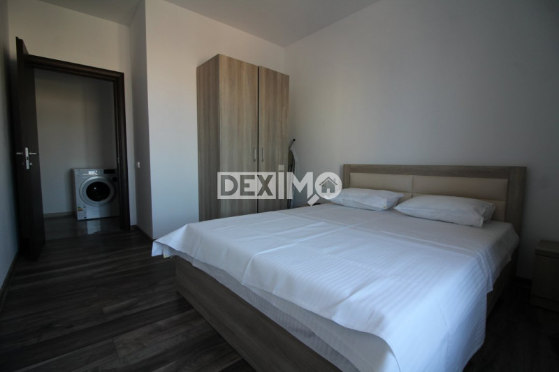 Apartament 3 Camere - Mamaia Nord - Vedere Laterala Catre Mare