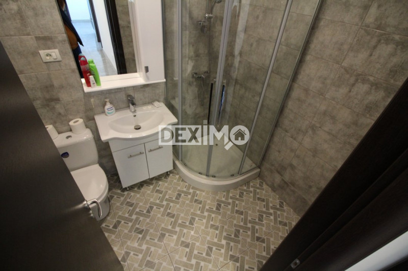 Apartament 3 Camere - Mamaia Nord - Vedere Laterala Catre Mare