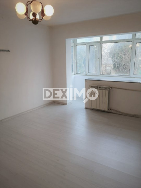 Apartament 4 Camere - Zona Bratianu - Liber - Gaze La Scara