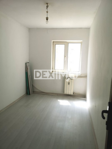 Apartament 4 Camere - Zona Bratianu - Liber - Gaze La Scara