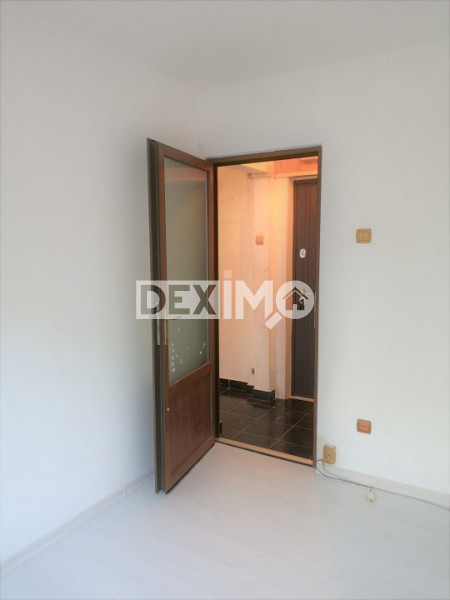 Apartament 4 Camere - Zona Bratianu - Liber - Gaze La Scara