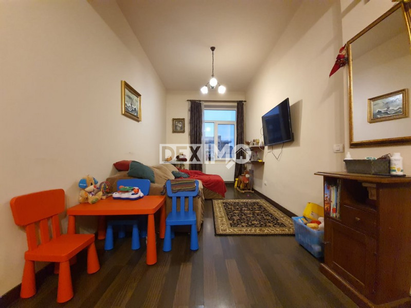 ULTRACENTRAL - Apartament cu 2 camere etaj 2 centrala gaze