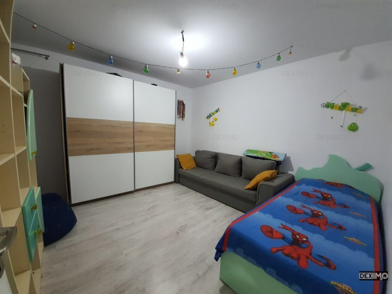 Tomis I - Spitalul Judetean- Apartament cu 3 camere in vila cu pod  mobilat lux