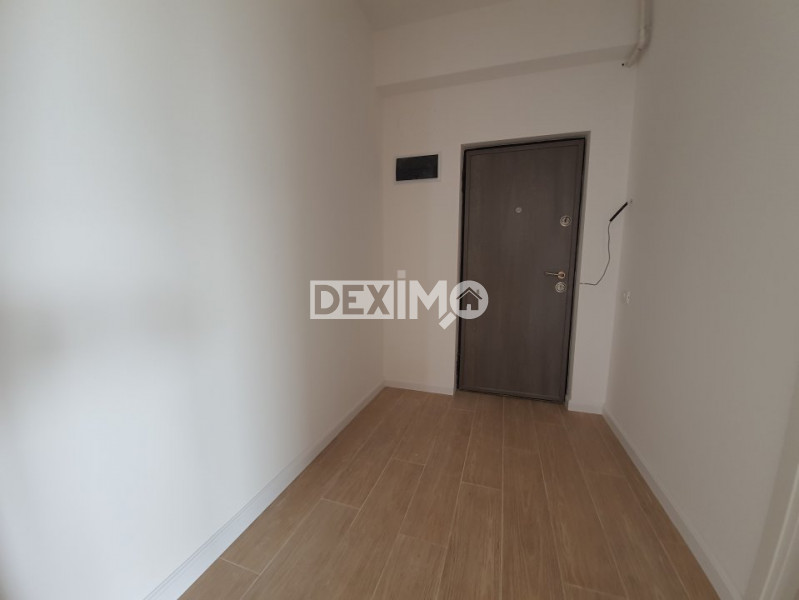 Far - Bloc Nou - 3 Camere Decomandate - La Cheie - Loc De Parcare