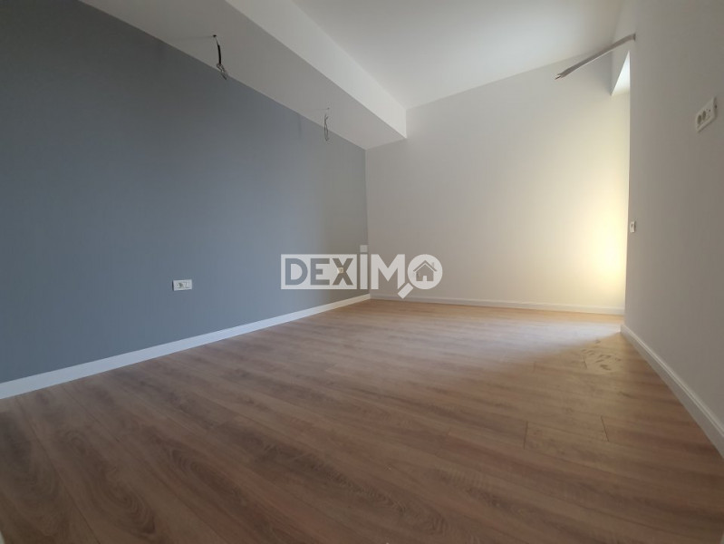 Far - Bloc Nou - 3 Camere Decomandate - La Cheie - Loc De Parcare