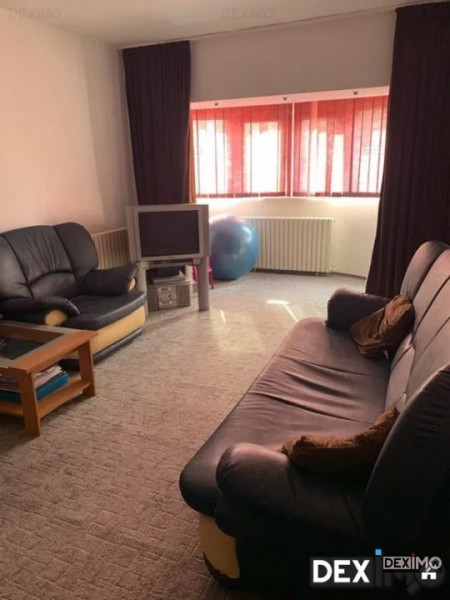 Capitol - Apartament cu 2 Camere Decomandate - Renovat Recent - Liber