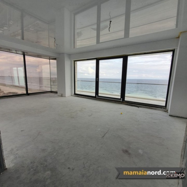  2 Rooms Apartment - Front Sea View -  Top Floor