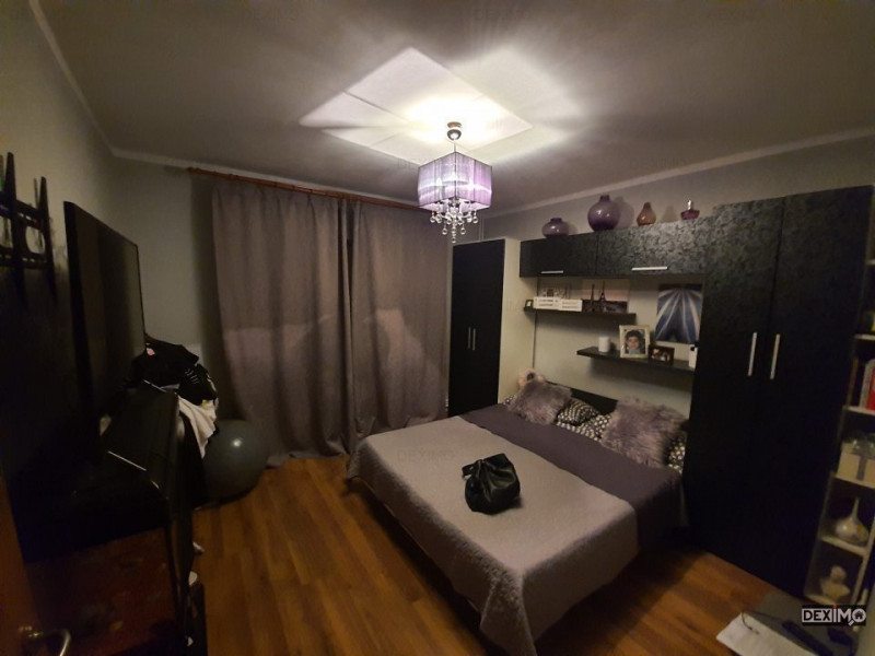 Apartament 3 Camere Decomandate -  Zona Anda - Centrala pe Gaze