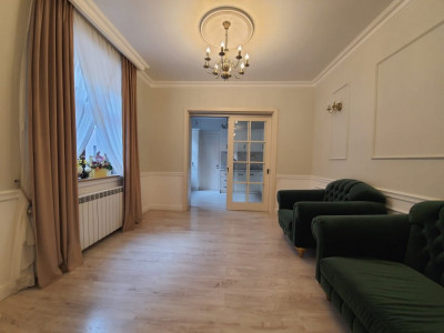 Casa 6 Camere - Centru - Renovata 2021 - Beci