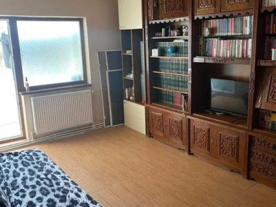 Apartament 3 Camere - Gara - Etaj 1 - Centrala Pe Gaze