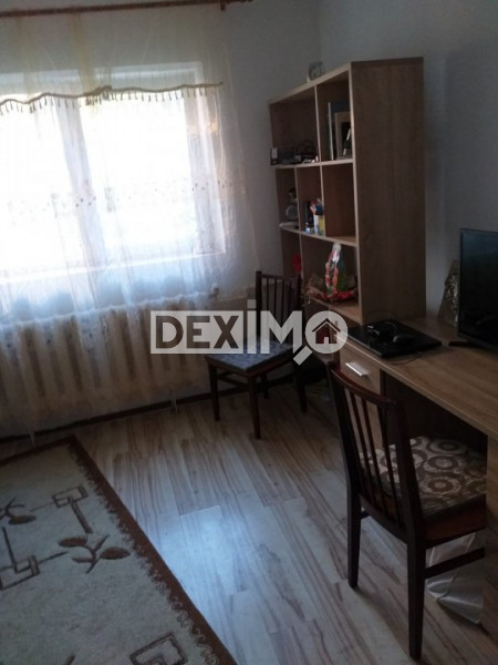 Apartament 3 Camere - Ciresica - Parter - Gaze La Usa