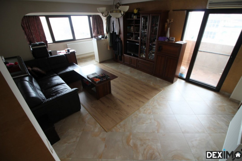 Apartament In Vila - Zona Universitate - Mobilat / Utilat - Aproape De Plaja