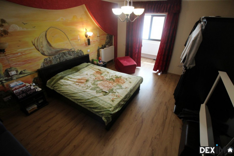 Apartament In Vila - Zona Universitate - Mobilat / Utilat - Aproape De Plaja