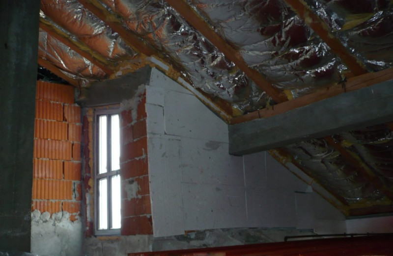 Apartament In Vila - Zona Universitate - Mobilat / Utilat - Aproape De Plaja