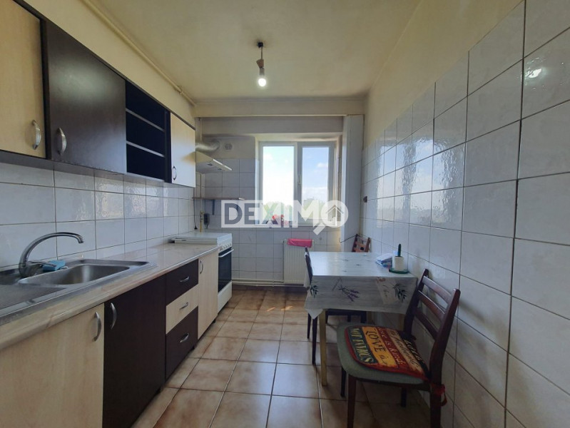Apartament 3 Camere - Zona Km 4-5 - Liber - Boxa - Centrala Pe Gaze