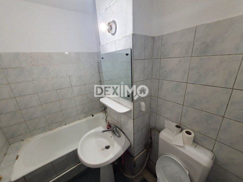 Apartament 3 Camere - Zona Km 4-5 - Liber - Boxa - Centrala Pe Gaze