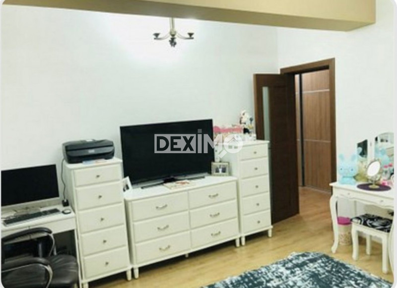 Apartament 3 Camere - Zona Compozitori - Curte 101MP - Loc Parcare