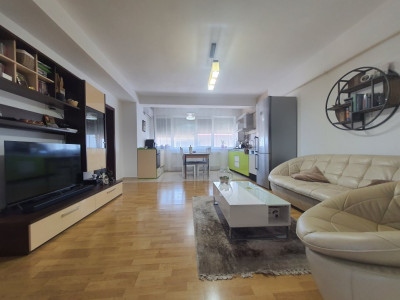 Apartament 3 Camere Bloc Nou - Zona Vivo - Loc Parcare Propietate