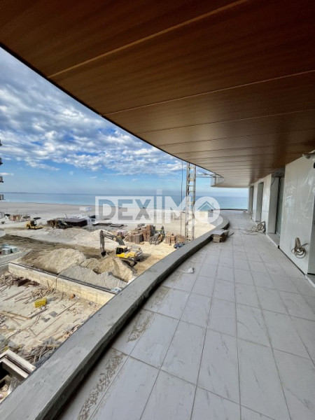 Apartament Casa del Mar primul rand la mare 