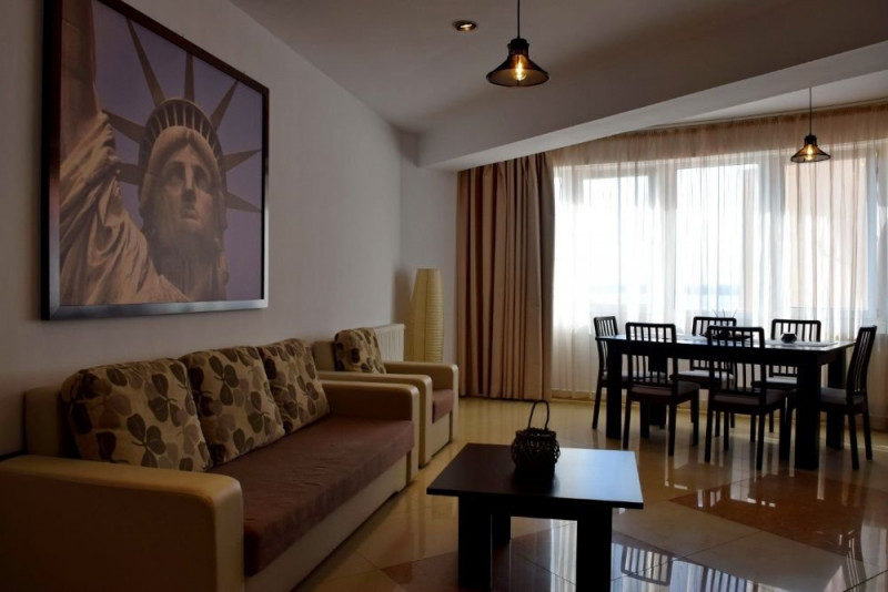 Apartament 2 Camere Decomandate - Statiunea Mamaia - Mobilat/Utilat - Gaze