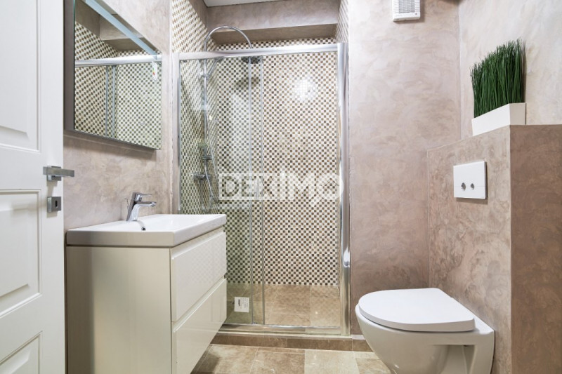 Apartament ultramodern vedere la lac si mare 