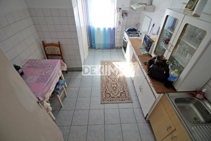 Apartament 3 Camere - Inel I - Centrala Pe Gaze -4 Din 4 Cu Pod