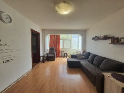 I.L. Caragiale - Piata - Apartament cu 3 camere etaj 2