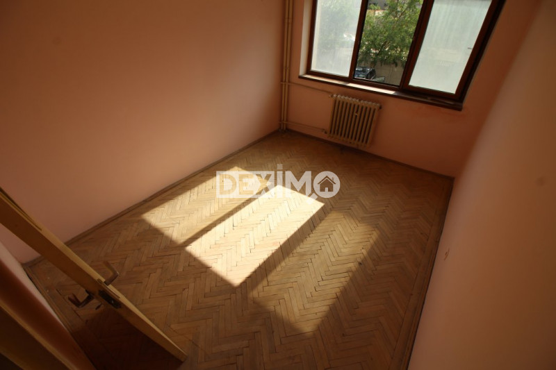 Apartament 3 Camere Decomandat - Abator - Etaj 1 