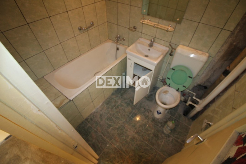 Apartament 3 Camere Decomandat - Abator - Etaj 1 