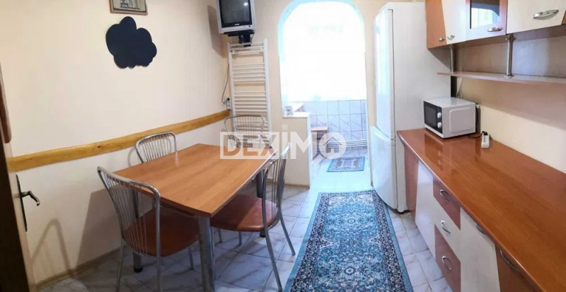 Apartament 2 camere, Decomandat, Mobilat  Finisaje clasice