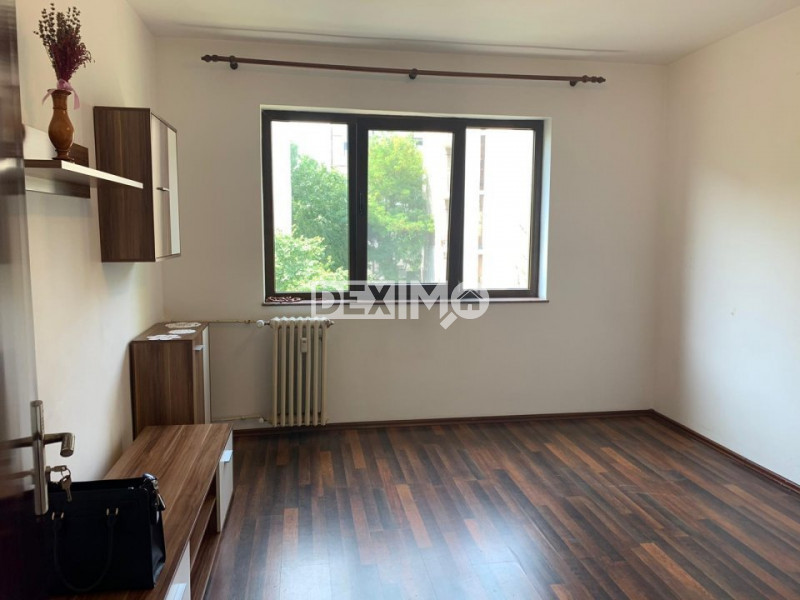 Garsoniera - Poarta 6 - Etaj 2 - Partial Mobilata