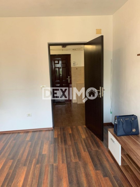 Garsoniera - Poarta 6 - Etaj 2 - Partial Mobilata