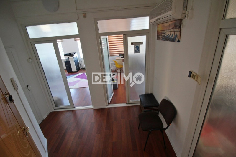 Apartament Ultracentral - Pozitionare Deosebita - Pretabil Birouri/Rezidential