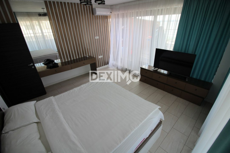 Proprietate Exclusivista - Intreg Ultim Etaj - Mamaia Nord - Vedere Lac