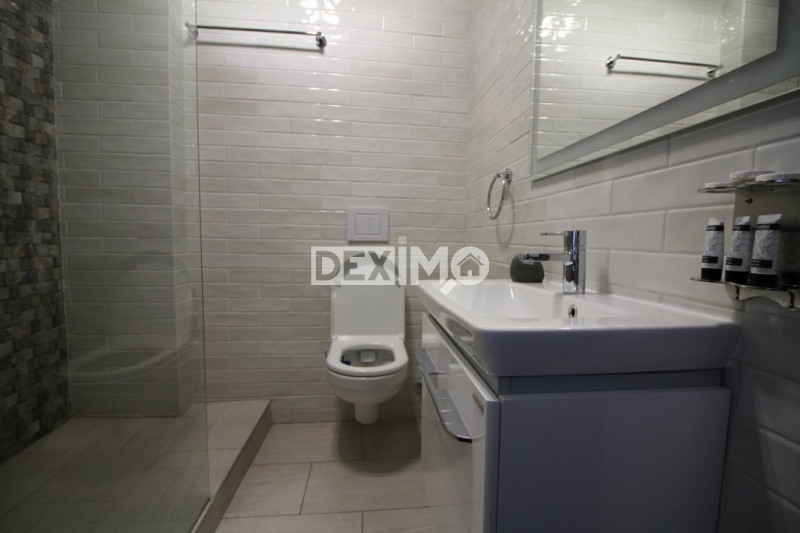 Proprietate Exclusivista - Intreg Ultim Etaj - Mamaia Nord - Vedere Lac