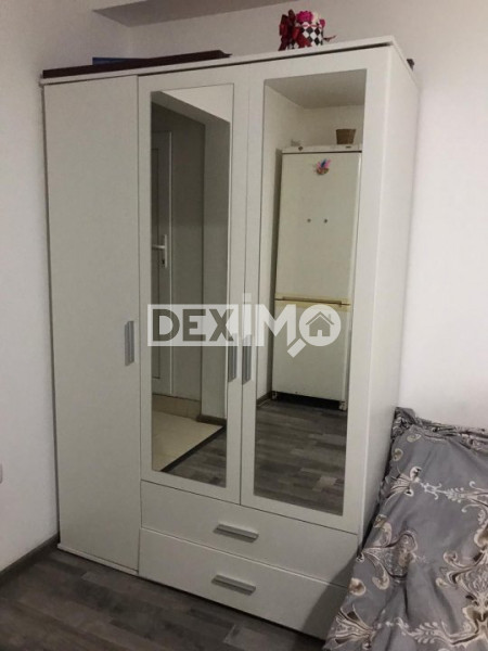 Garsoniera - Zona Poarta 6 - Etaj 1 - Mobilata/Utilata