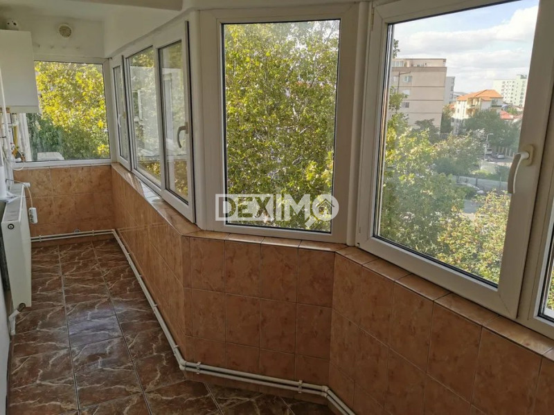 Apartament 3 Camere - Primo - Centrala Pe Gaze - Liber