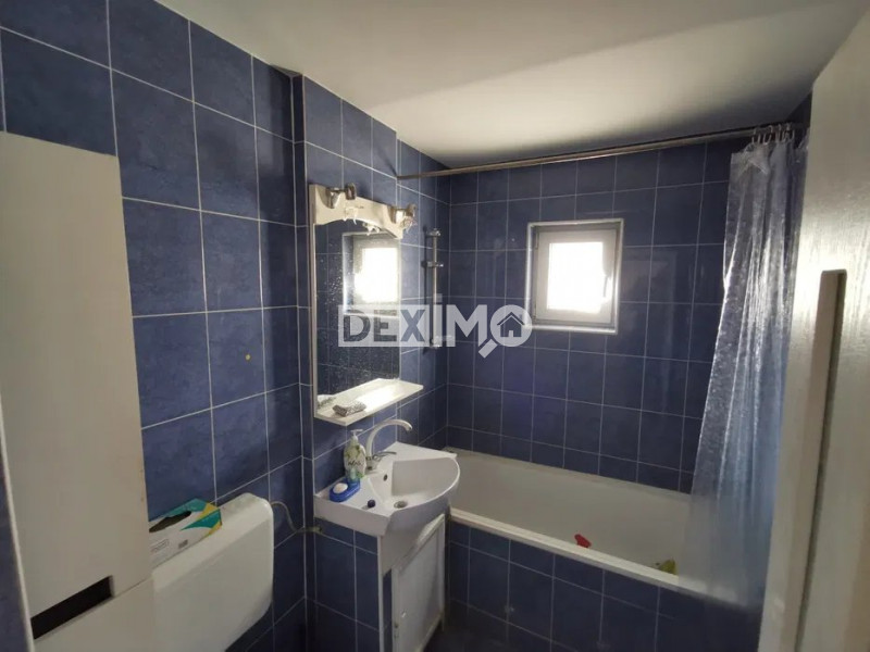 Apartament 3 Camere - Primo - Centrala Pe Gaze - Liber