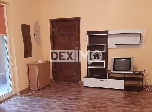 Apartament 3 Camere - Zona Compozitori - Apartament Imens În Vilă - Termen Lung