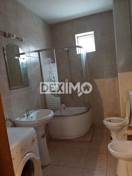 Apartament 3 Camere - Zona Compozitori - Apartament Imens În Vilă - Termen Lung