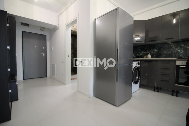 Apartament LUXURY II - Zona REX - Vedere Frontala Lac - Pentru Pretentiosi !!!