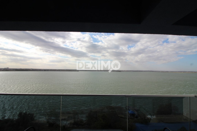 Apartament LUXURY II - Zona REX - Vedere Frontala Lac - Pentru Pretentiosi !!!